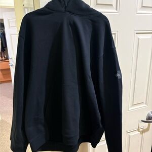 ALO Yoga Midnight Black Pullover